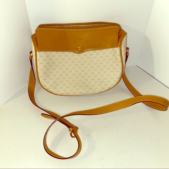 Gucci Handbags - VNTG GUCCI crossbody leather handbag